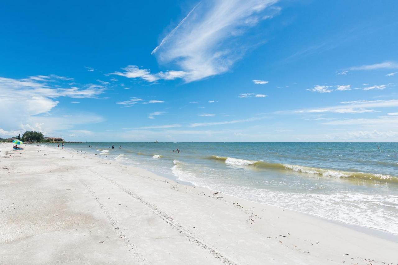 301 Beach Place Condos St. Pete Beach Esterno foto
