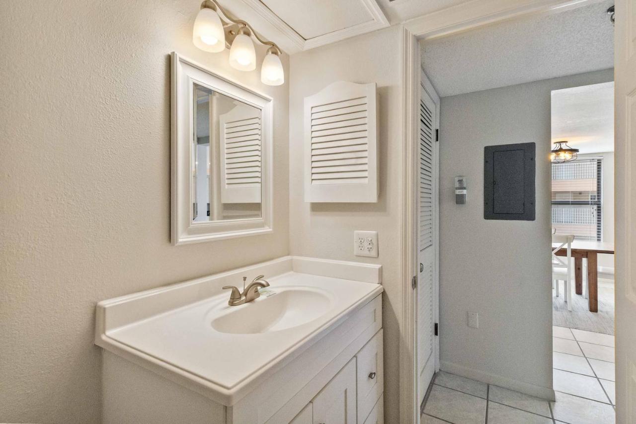 301 Beach Place Condos St. Pete Beach Esterno foto