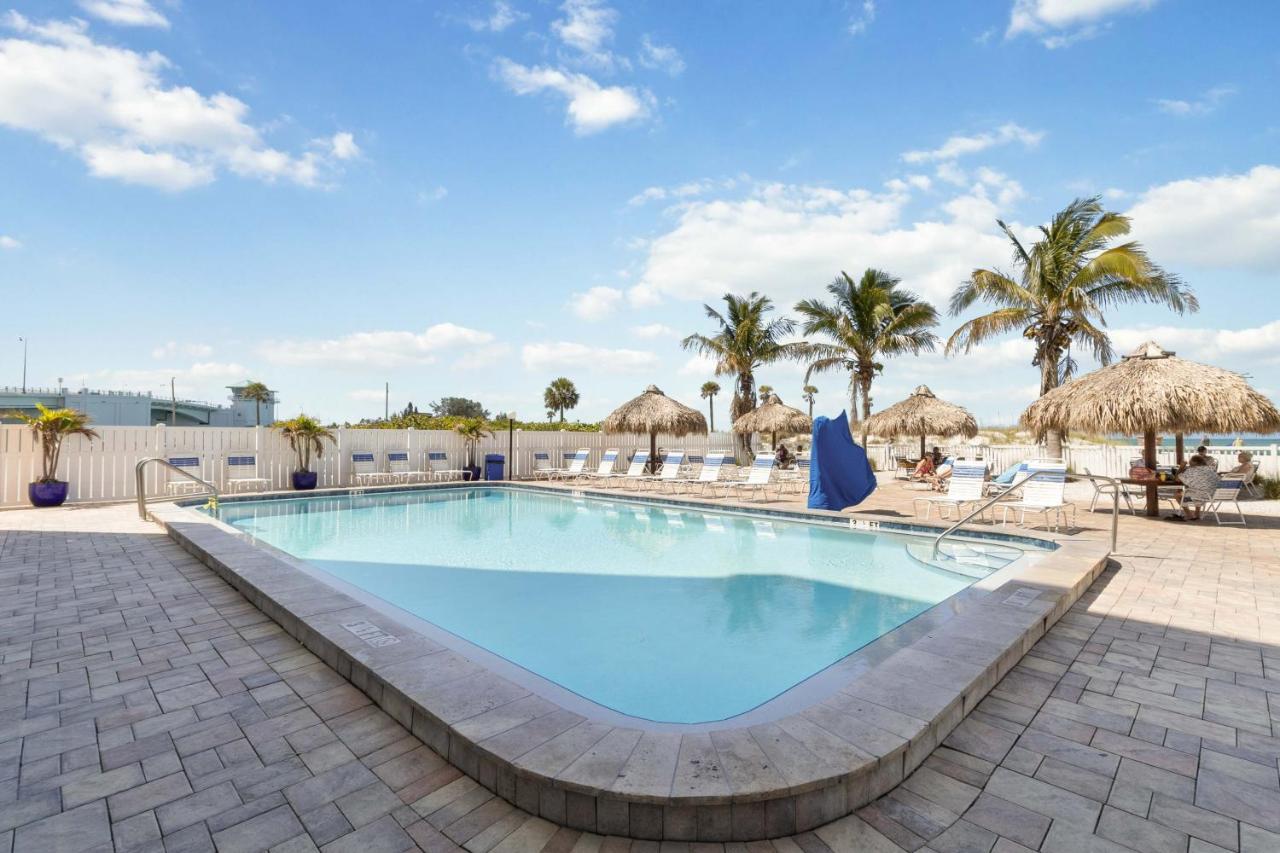 301 Beach Place Condos St. Pete Beach Esterno foto